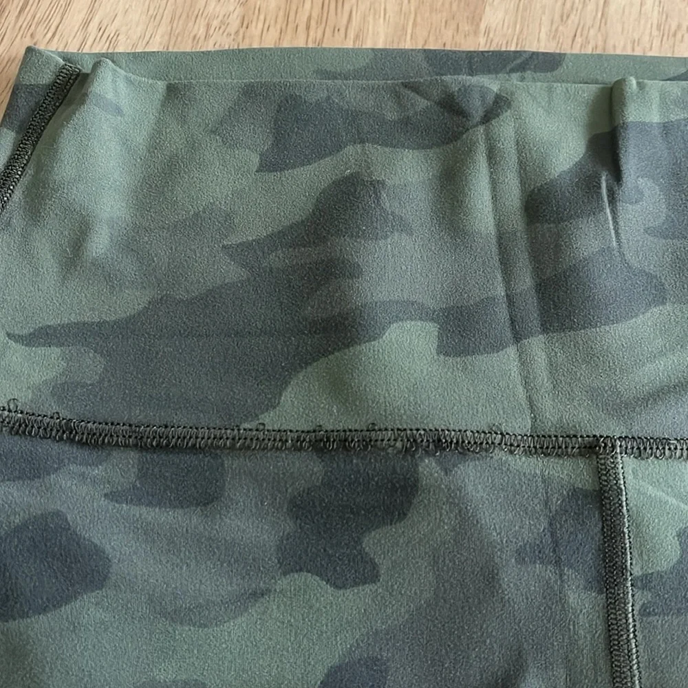 Camo Lululemon Leggings - Picture 12 of 15